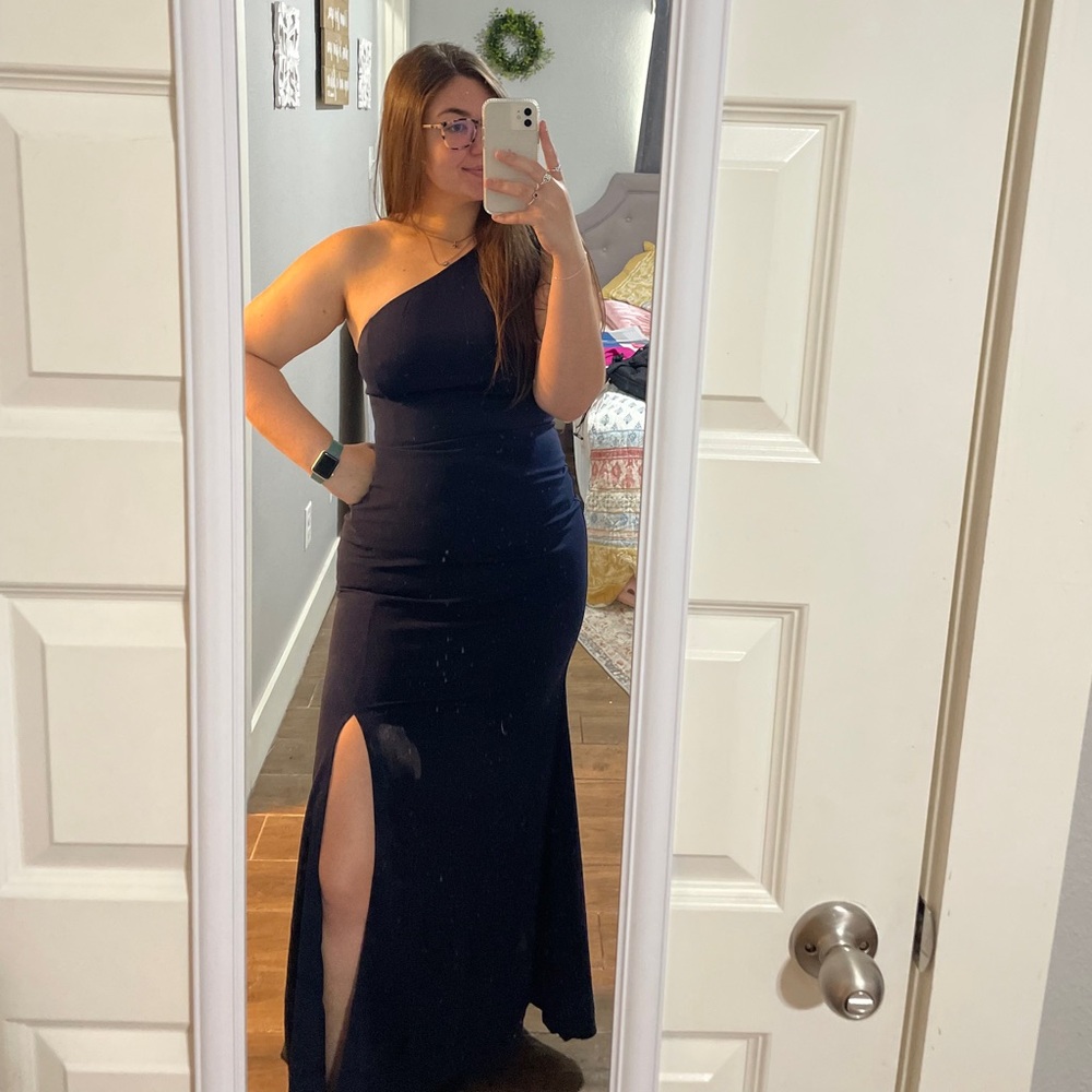 One shoulder formal dress with slit
